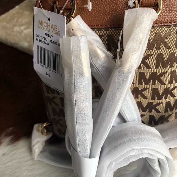 SOLD Michael Kors ABBEY backpack XS - Picture 4 of 7